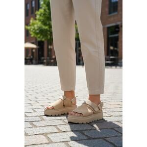 UGG Cady Sand Suede/Nubuck Platform Strap Sandals Chunky Womens 9.5 US/EU 40.5